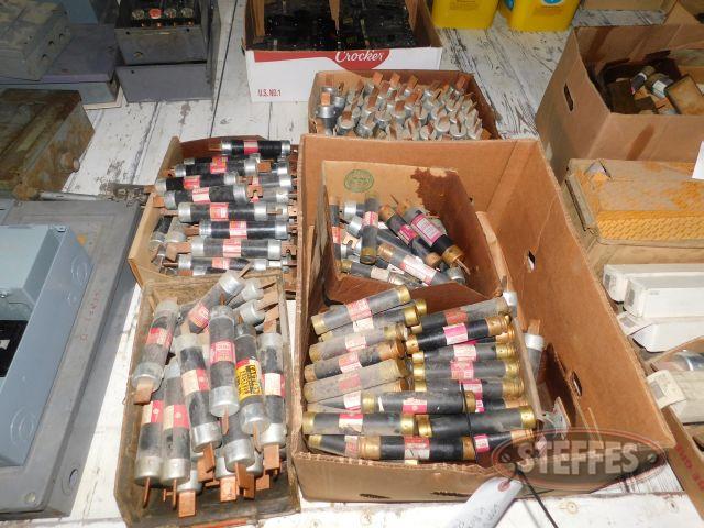 4 Boxes of Fuses_1.jpg